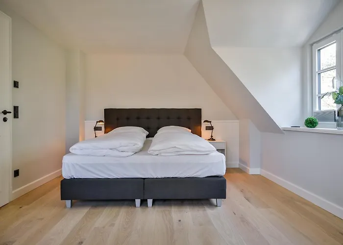 Vakantiehuis Haus Dock 10 *